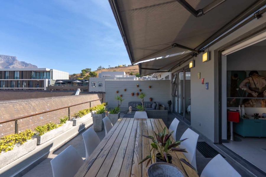 2 Bedroom Property for Sale in Green Point Western Cape